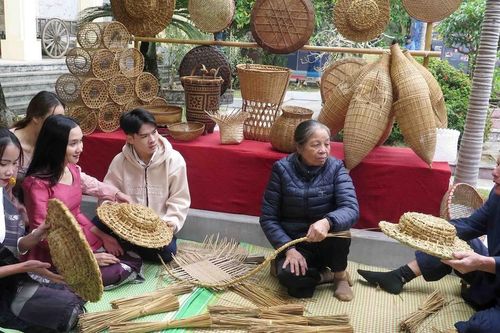 'Thủ công mỹ nghệ ASEAN gắn với bảo vệ môi trường'