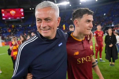 Tình yêu thuần khiết của Jose Mourinho với Roma
