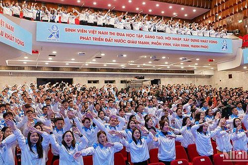 Sinh viên Việt Nam yêu nước, bản lĩnh, sẵn sàng cống hiến dựng xây đất nước hùng cường