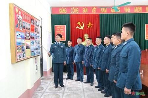 '4 cùng, 5 biết, 5 chủ động' ở Trung đoàn Tên lửa 213