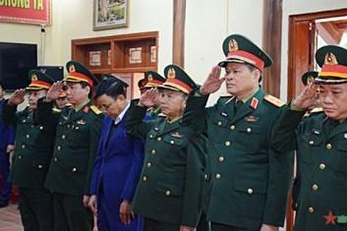 Đoàn công tác Quân ủy Trung ương, Bộ Quốc phòng dâng hương Chủ tịch Hồ Chí Minh tại Khu di tích lịch sử Quốc gia đặc biệt ATK Định Hóa, Thái Nguyên
