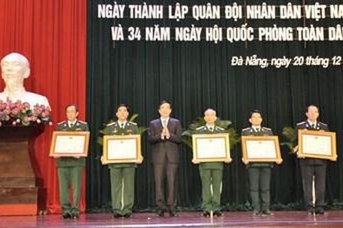 Thành phố Đà Nẵng gặp mặt cán bộ Quân đội nghỉ hưu