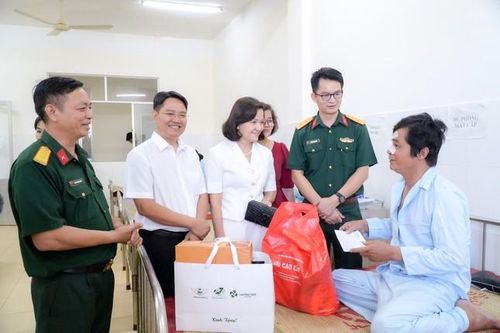 Bệnh viện Quân y 175 phối hợp, phẫu thuật mắt miễn phí cho người dân khó khăn tỉnh Bình Phước