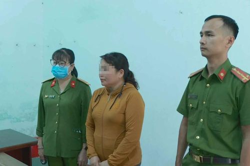 Bắt người phụ nữ làm giả sổ đỏ để chiếm đoạt tiền