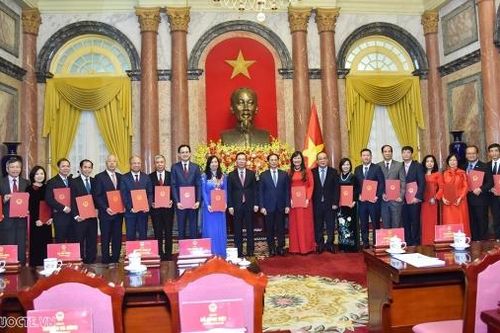 Toàn cảnh Chủ tịch nước Võ Văn Thưởng trao Quyết định phong hàm Đại sứ
