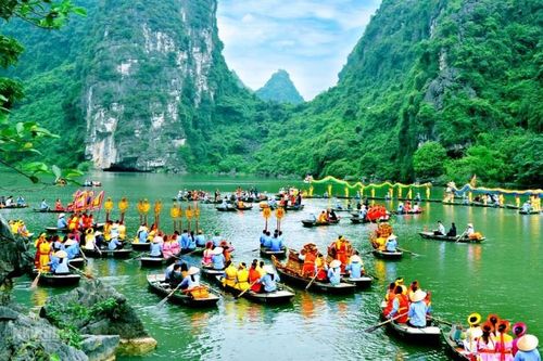 Ninh Bình: Doanh thu du lịch trong năm 2023 ước đạt trên 6.500 tỷ đồng