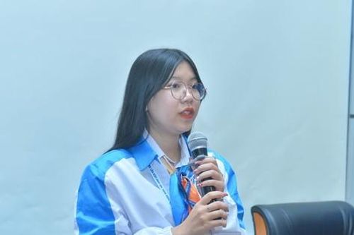 Sinh viên tích cực quảng bá văn hóa Việt tới bạn bè quốc tế