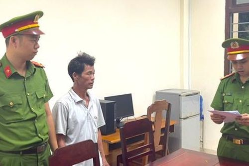 Bắt đối tượng say rượu cầm dao chém CSGT