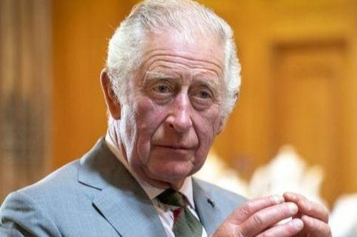 Tiệc Giáng sinh chán ngắt của Vua Charles