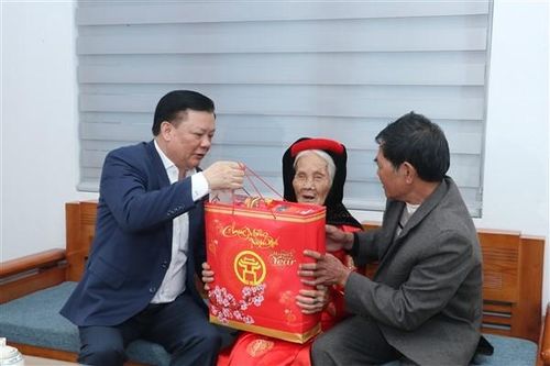 Hà Nội dành hơn 552 tỷ đồng tặng quà dịp Tết