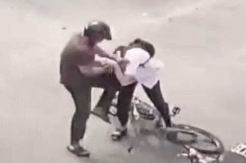 'Vì bênh con mà đánh bạn của con là hành vi đáng lên án'