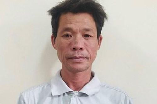 Vác dao chém cán bộ CSGT vì không bỏ qua lỗi vi phạm