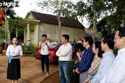 Nhiều điểm du lịch tại Nghệ An đang phải đào tạo lại hướng dẫn viên