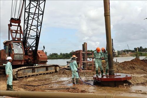 Tăng giám sát hiện trường, đẩy nhanh giải ngân các công trình trọng điểm