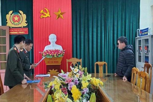 Hai người đàn ông bị xử phạt vì 'báo chốt' CSGT lên mạng xã hội