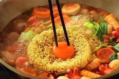 Khi nấu mì ăn liền, bạn 'cho mì trước hay gia vị trước?' Nếu đảo ngược, nó sẽ ngon hơn
