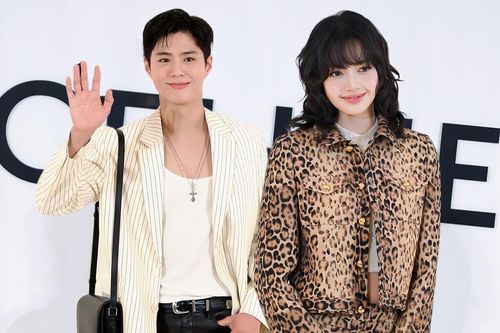 Park Bo Gum - Lisa khiến trung tâm thương mại 'vỡ trận', netizen rần rần trước khung hình gấp đôi visual
