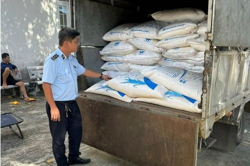 Tây Ninh: Phát hiện đối tượng vận chuyển 6.400 kg đường đi tiêu thụ