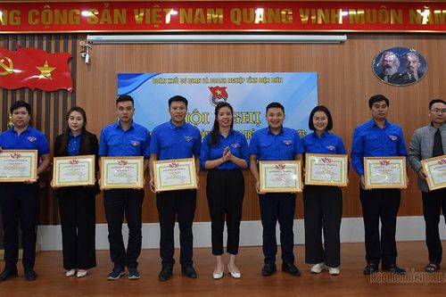 Xung kích, tình nguyện hướng về cơ sở