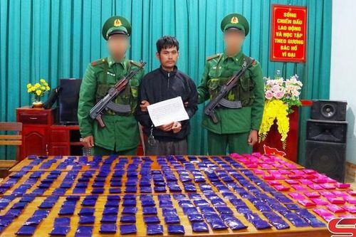Bắt đối tượng mua bán trái phép 60.000 viên ma túy tổng hợp