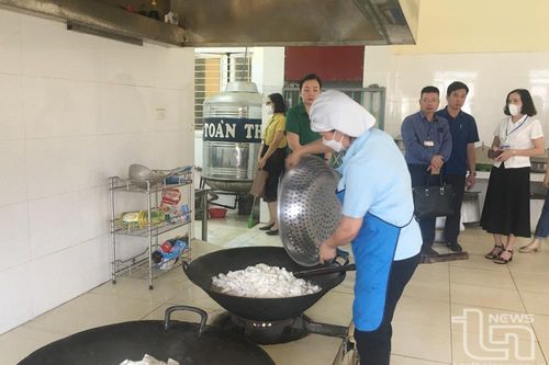 Xử lý 325 đơn vị vi phạm về an toàn thực phẩm
