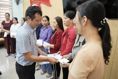 Nghị quyết 'cá biệt' hợp lòng dân