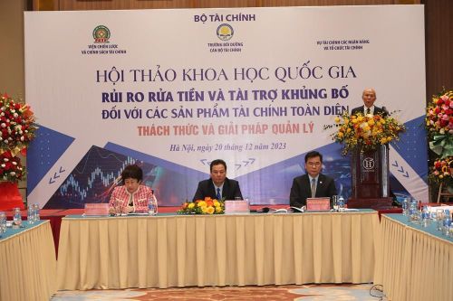 Các chuyên gia bàn giải pháp về phòng, chống rửa tiền