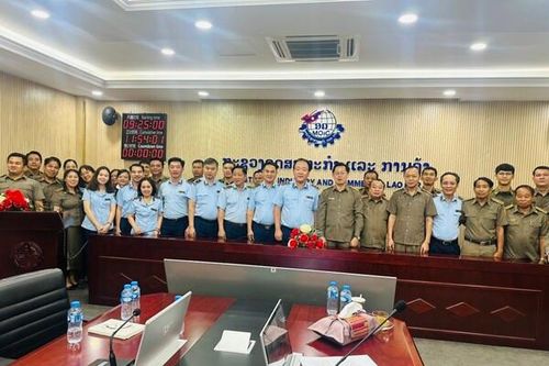 Thúc đẩy hợp tác trong lĩnh vực quản lý thị trường giữa Việt Nam và Lào