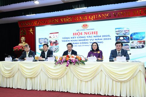 Năm 2023, Việt Nam ước tính xuất siêu gần 30 tỷ USD