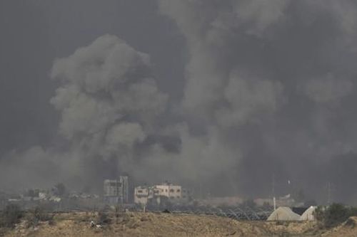 Israel bắt giữ các nhân viên tại bệnh viện ở phía Bắc Gaza
