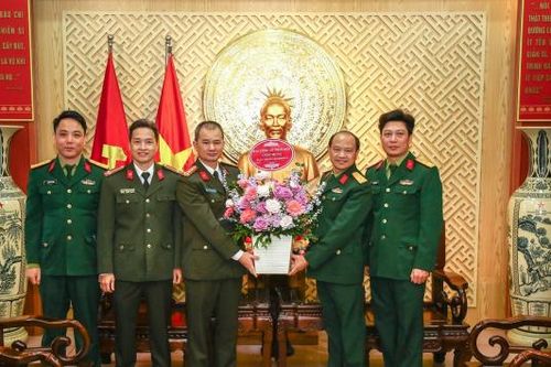 Báo CAND chúc mừng Báo QĐND