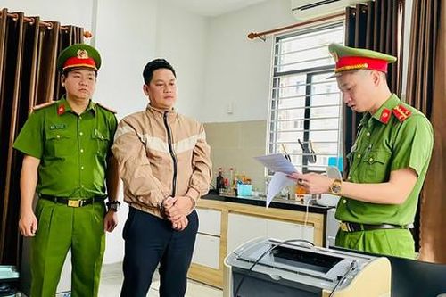 Bắt hai lãnh đạo công ty tài chính lừa đảo hơn 200 tỷ đồng