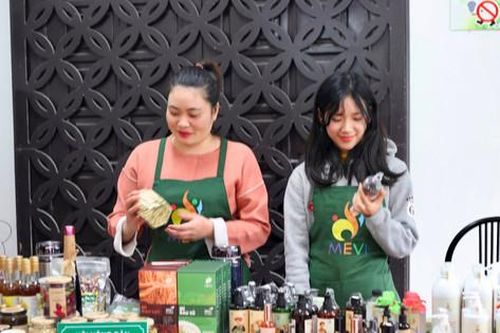 Nhiều sản phẩm đặc sắc tại phiên giao dịch nông sản an toàn