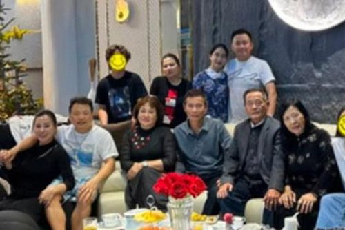 Shark Bình khoe ảnh gia đình, hé lộ thêm không gian bên trong biệt thự được Phương Oanh chăm chút trang hoàng
