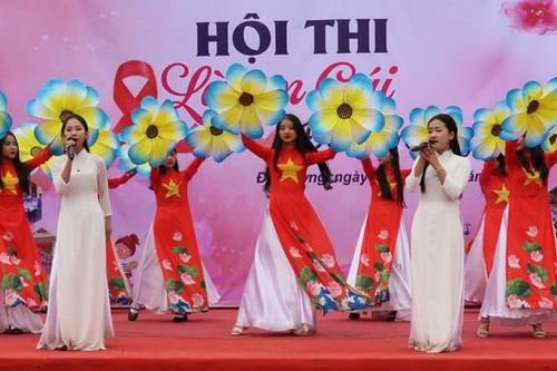 Bổ ích hội thi 'Là con gái để tỏa sáng'
