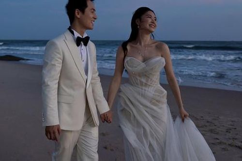 Đăng Khôi 'nịnh' vợ với MV 'Vì gặp được em'