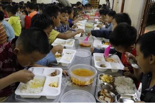 Thủ tướng: Xử lý nghiêm nếu 'cắt xén' bữa ăn của trẻ mầm non, học sinh nội trú, bán trú