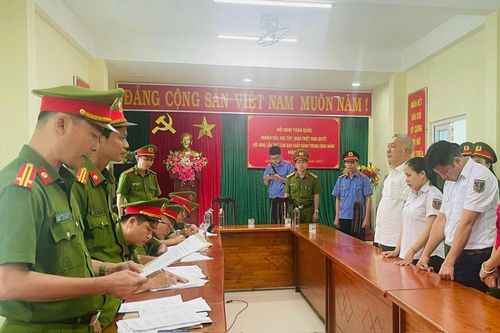 Bắt giữ Giám đốc Cảng vụ Hàng hải Quảng Nam và các đồng phạm