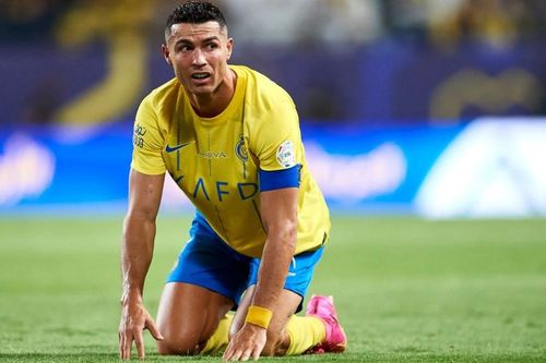 Ronaldo bị loại khỏi top 100 cầu thủ hay nhất thế giới