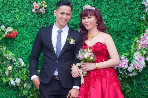 Tuyển thủ bóng chuyền nữ Việt Nam đột ngột nghỉ thi đấu khi đang chơi xuất sắc, kết hôn với doanh nhân bán đồ điện tử