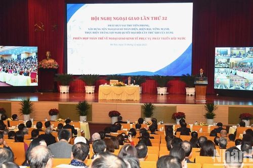 Chủ động thích ứng với xu hướng phát triển mới để thúc đẩy ngoại giao kinh tế phục vụ đất nước
