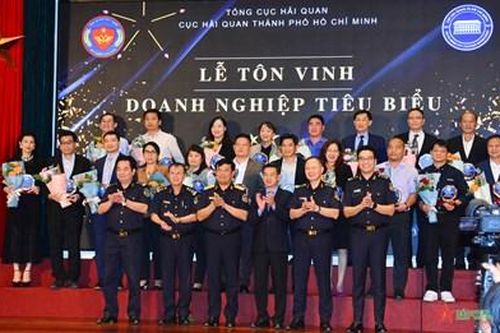 Ngành Hải quan TP Hồ Chí Minh tôn vinh 21 doanh nghiệp tiêu biểu