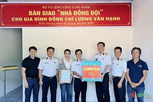 Vùng 5 Hải quân bàn giao 'Nhà đồng đội'