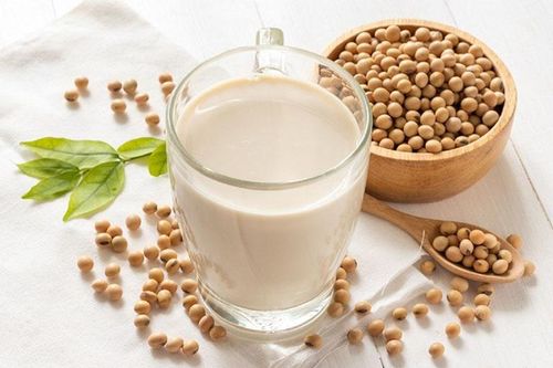 Sữa đậu nành có khiến nam giới vô sinh?