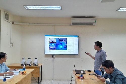 Sử dụng chiếu ánh sáng xử lý nhiễm trùng khuẩn tụ cầu vàng