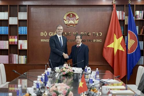 Thúc đẩy ký kết thỏa thuận mới về hợp tác giáo dục - đào tạo Việt Nam và Pháp