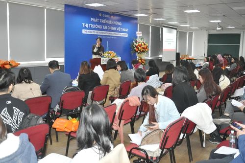 Diễn đàn học thuật về tài chính dành cho sinh viên