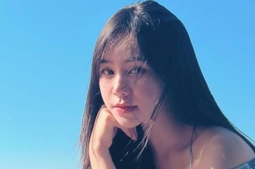 Đời thường gợi cảm, hút hồn của 'cô giáo Nguyệt' Quỳnh Kool