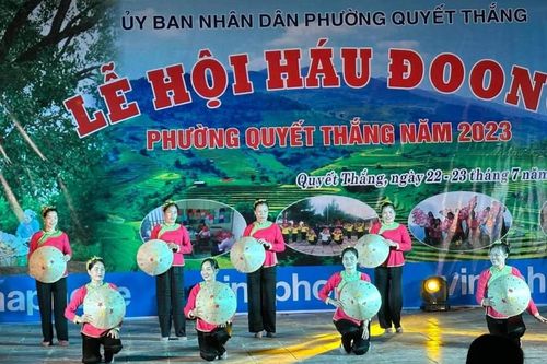 Phát huy giá trị dân ca dân vũ gắn với phát triển du lịch