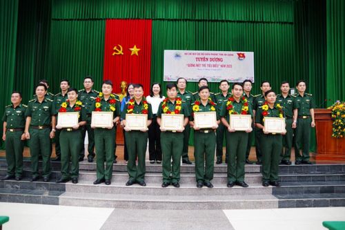 Tuyên dương 'Gương mặt trẻ tiêu biểu' trong BĐBP An Giang